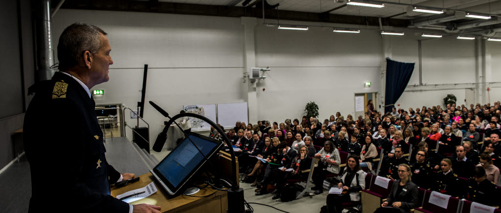 En av talarna på NOAK-konferensen var Försvarsmaktens produktionschef, generallöjtnant Johan Svensson.