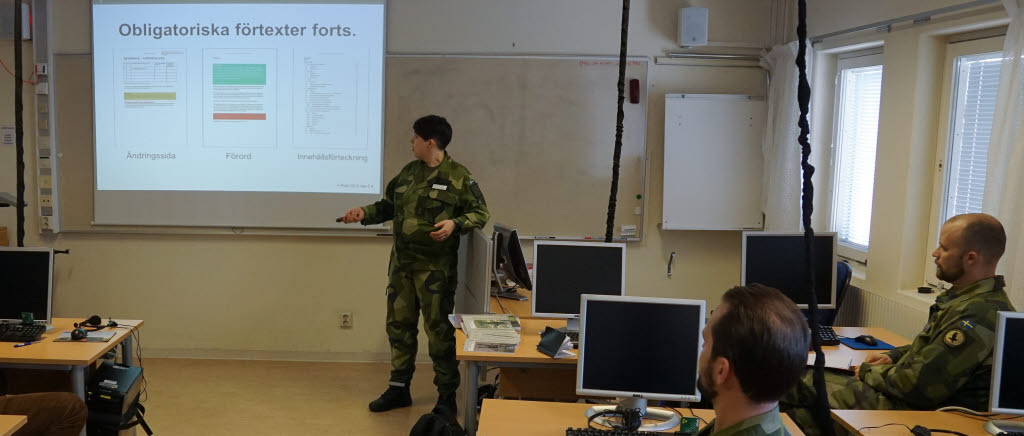 ”Det handlar i stort om att vi ska skriva så att alla förstår”, berättar Lina Sundström på MSS publikationsavdelning och lärare för skrivarutbildningen.