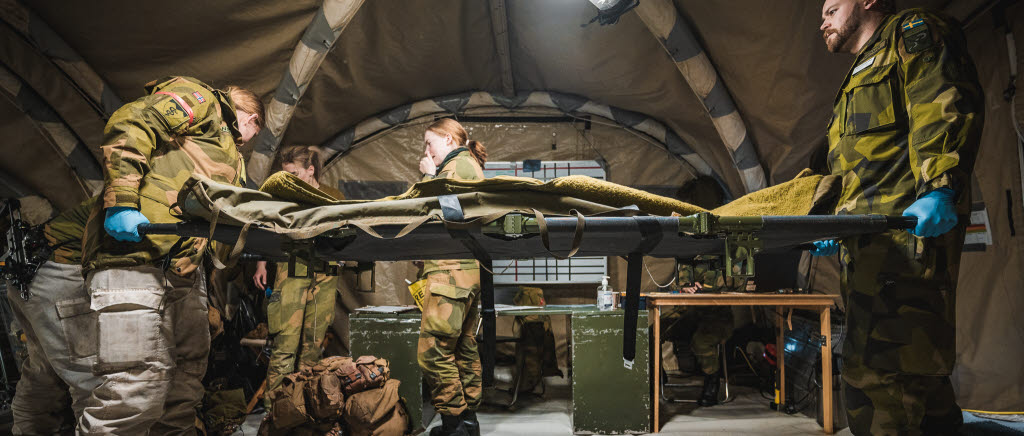 Fältsjukvård under Cold Response 2022 i Nordnorge.