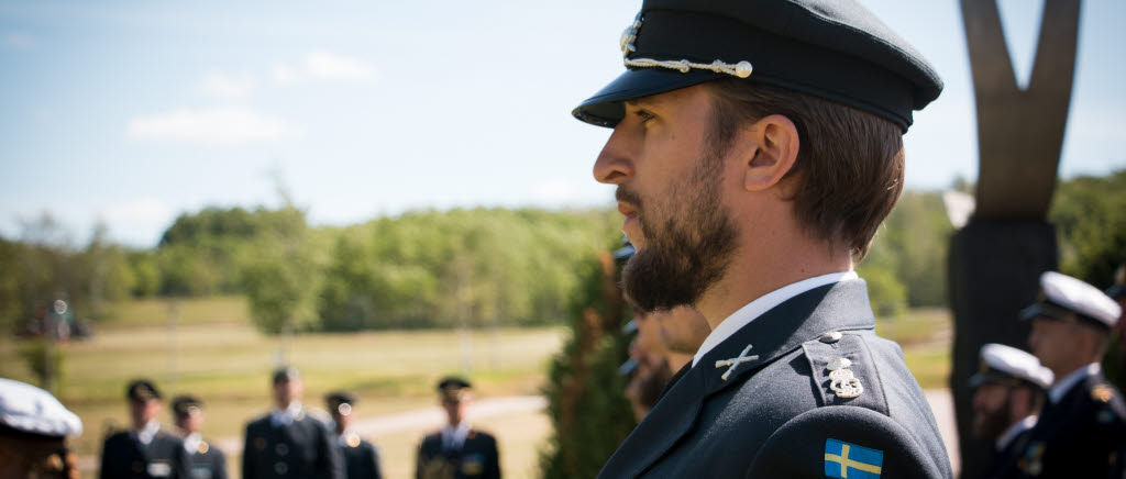 Examen för Anpassad reservofficersutbildning (AROU) 2020 på Militärhögskolan Halmstad.