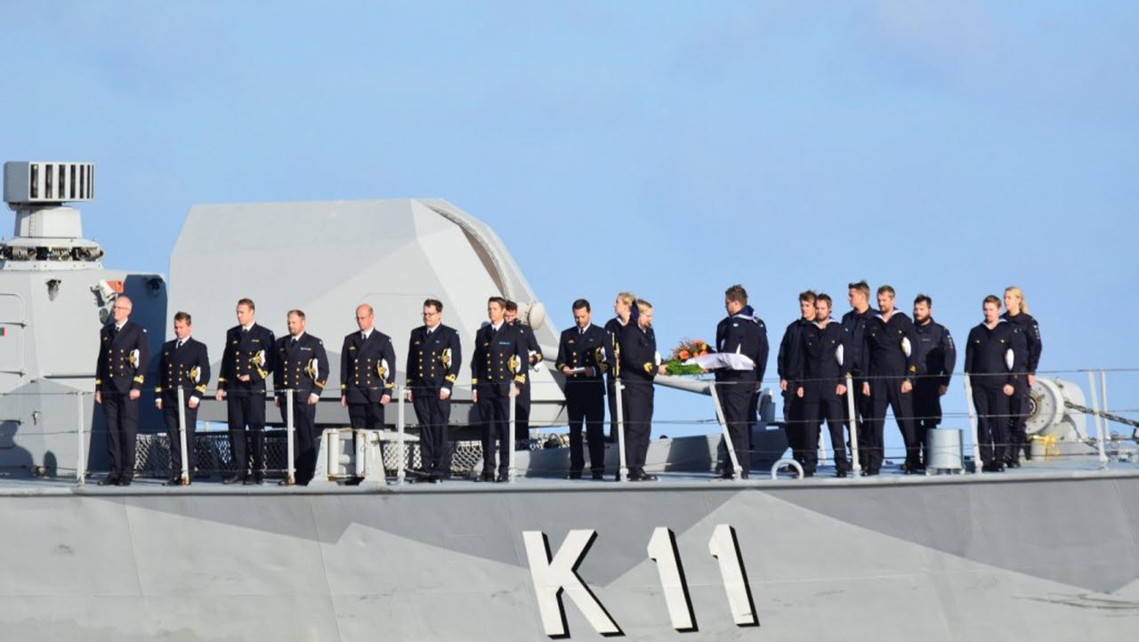 Ceremoni på HMS Stockholm i samband med 20-årsminnet av Estonias förlisning. 