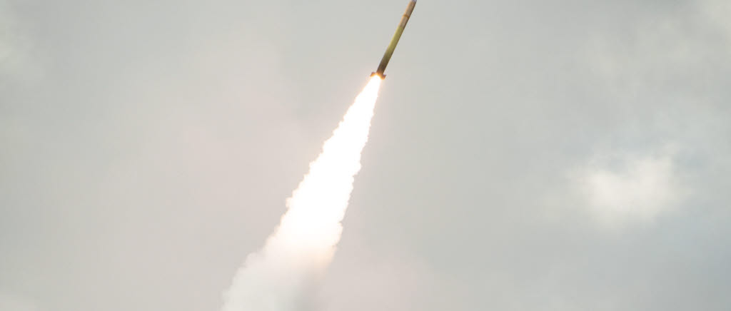 Himars, High Mobility Artillery Rocket System, under övning med USA i Vidsel