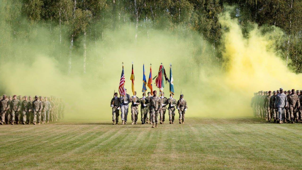 Avslutningsceremoni för Basic Leader Course vid 7th Army NCO Academy.