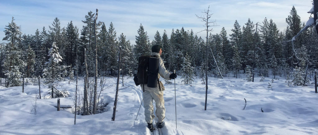 Flygvapenkadetter från Militärhögskolan Karlberg, övar taktik i Norrland.