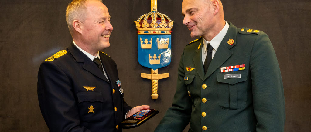 General Carl-Johan Edström tillsammans med den danske generalen H.W Hyldgard 





