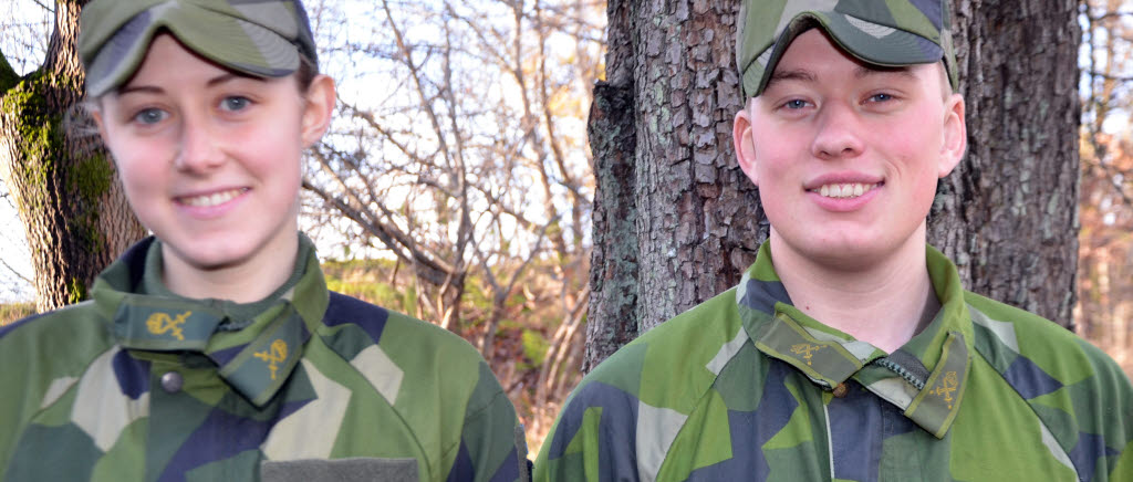 Sofie Söder och Daniel Andersson, vill fortsätta sitt engagemang i Försvarsmakten