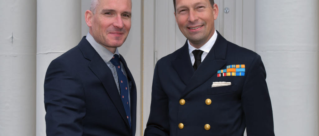 Ordförande för arbetsgruppen överste Zac Scott, från Storbritannien och kommendör Fredrik Peedu, chef för Swedec.