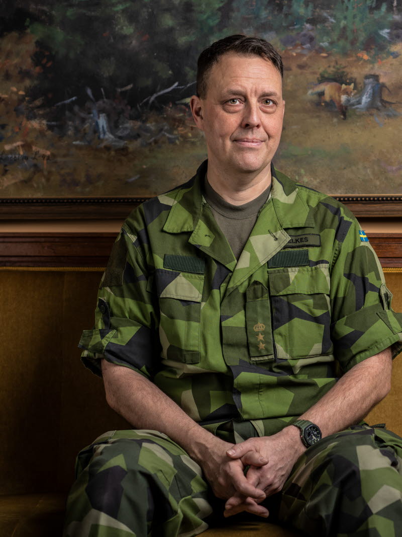 Torbjörn Engelkes, porträtterad på Försvarshögskolan i Stockholm för Försvarets Forums reportage om forskande officerare.