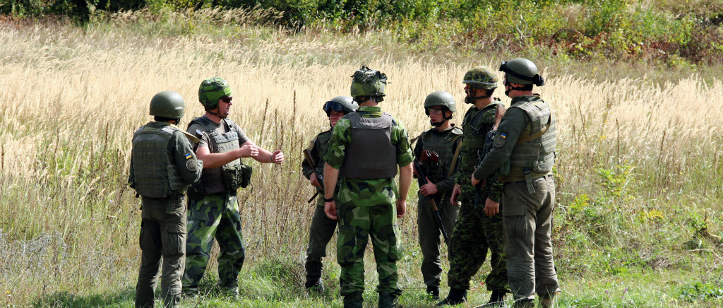 Svenskar utbildar ukrainska instruktörer i stridsteknik. Operation Unifier. 