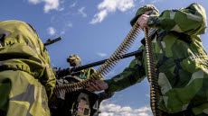 De ukrainska soldaterna är i Sverige för att lära sig allt som de bara kan om det svenska stridsbåtssystemet och detta under en betydligt kortare tid än en traditionell båtförarutbildning genomförs. 