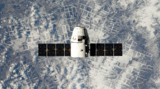 Bild av en satelit snurrande över jorden