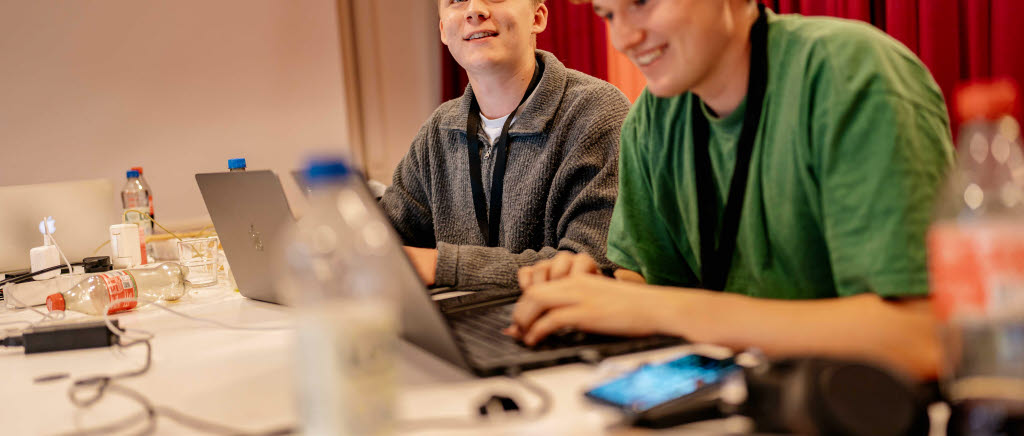 Värnpliktiga Hugo Markstad (t.v.) och hans studentkompis Hugo 