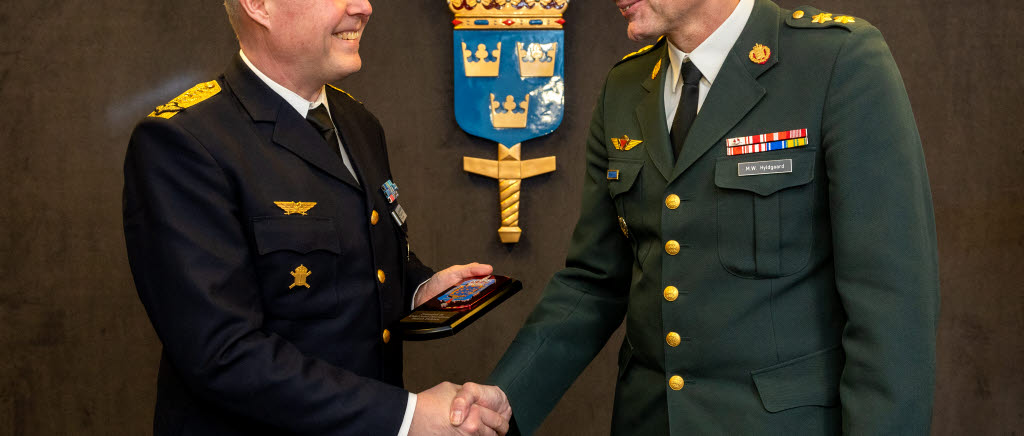 General Carl-Johan Edström tillsammans med den danske generalen H.W Hyldgard 





