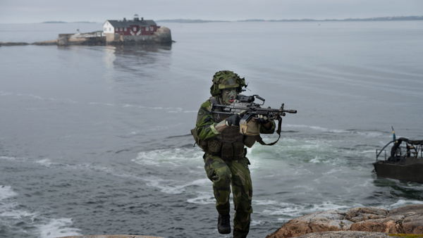 Amfibieförbandens operation i skärgård.