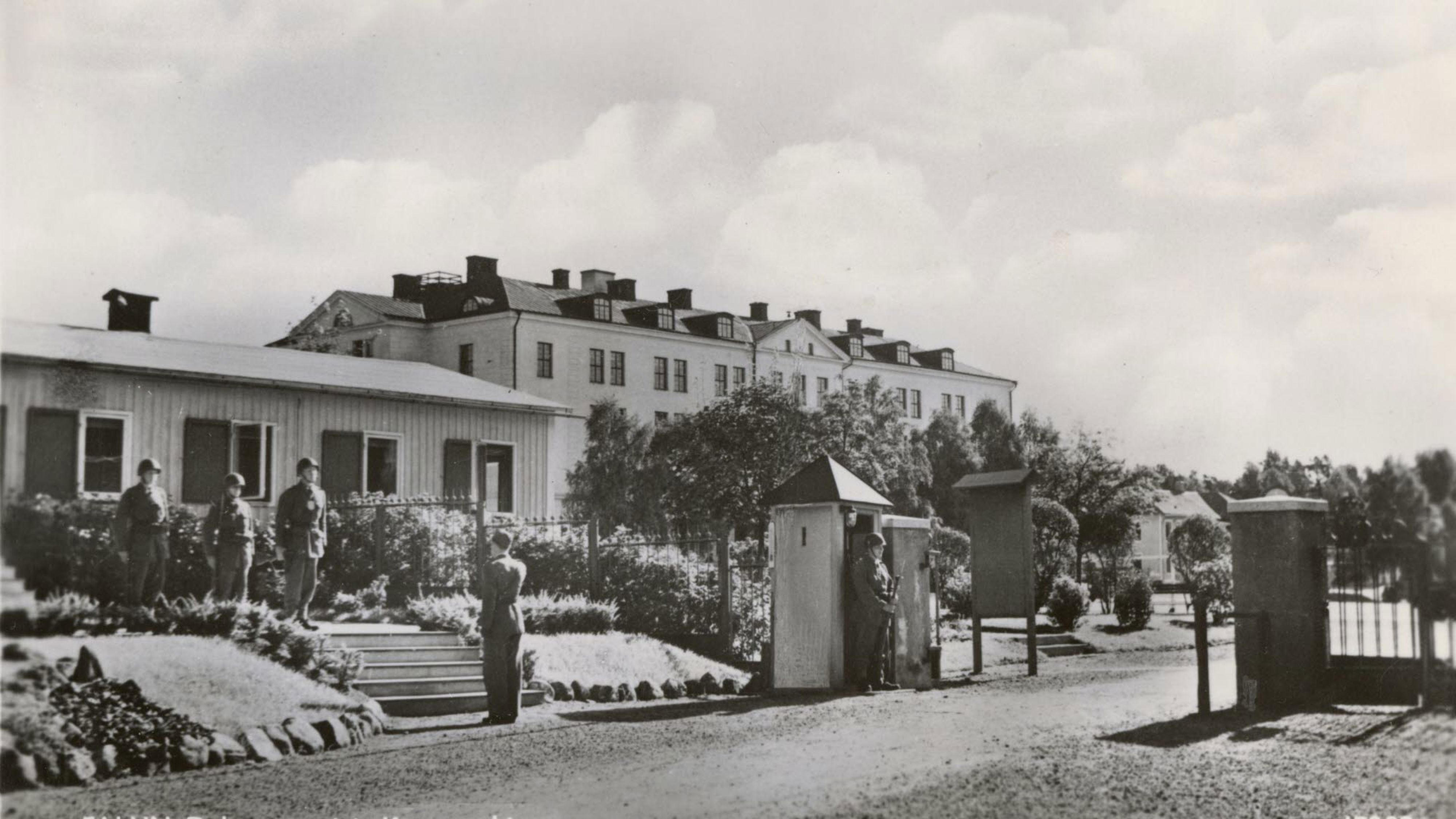 Kasernvakten våren 1947 Falun, Dalregementet.