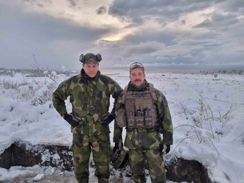 Krigsförbandskursen på Gotland bjöd på skiftande väder. ”Allt från närmast brittsommar till gnistande vinter”, konstaterar kompanichef Erik Andersson och ställföreträdande kompanichef Henrik Nestow.