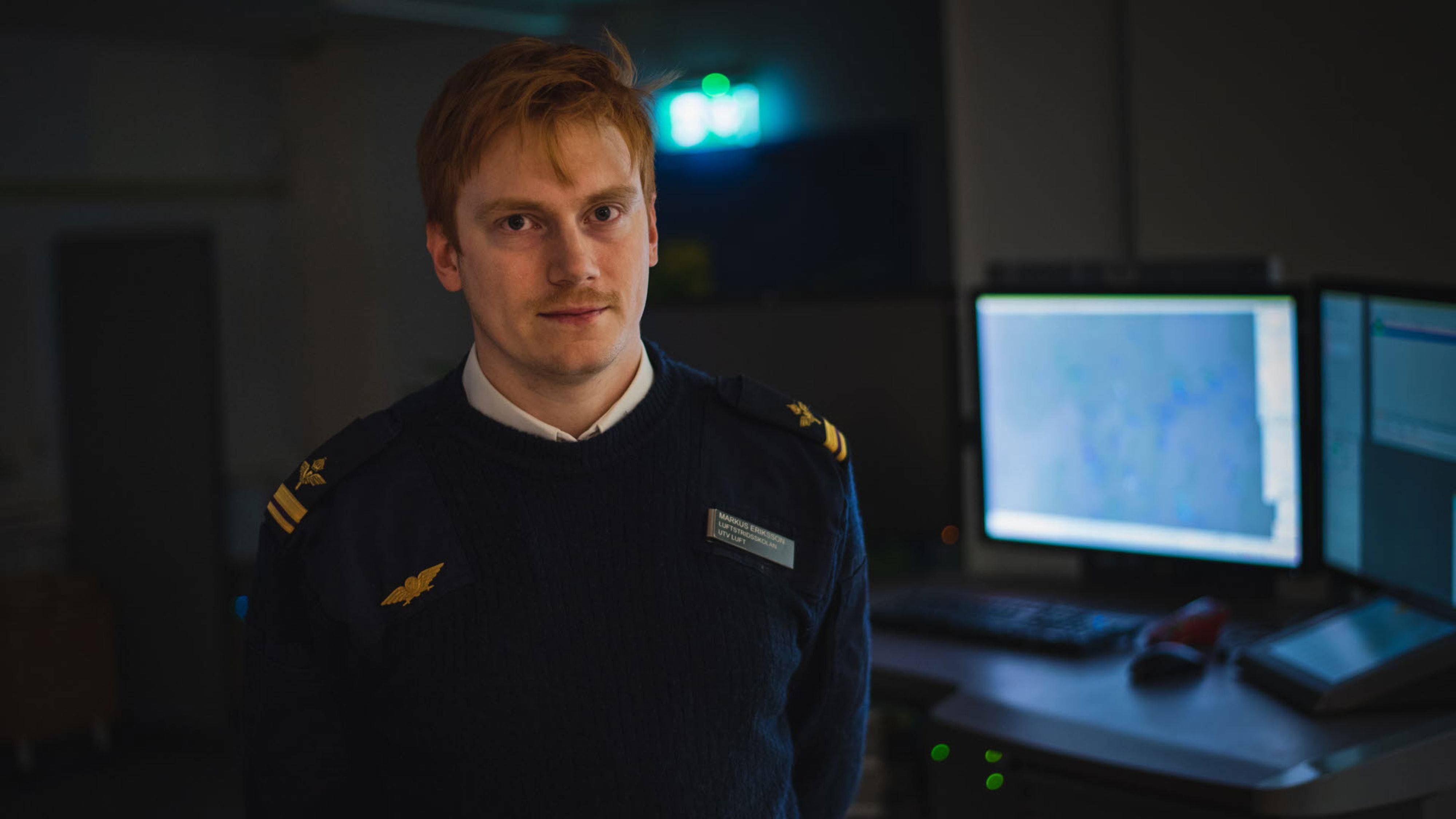 Markus kombinerar sin civilingenjörsexamen med en militär utbildning i rollen som försvarsingenjör.