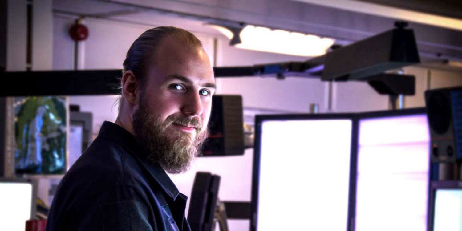 Sjöövervakningsoperatör på marinbasen.