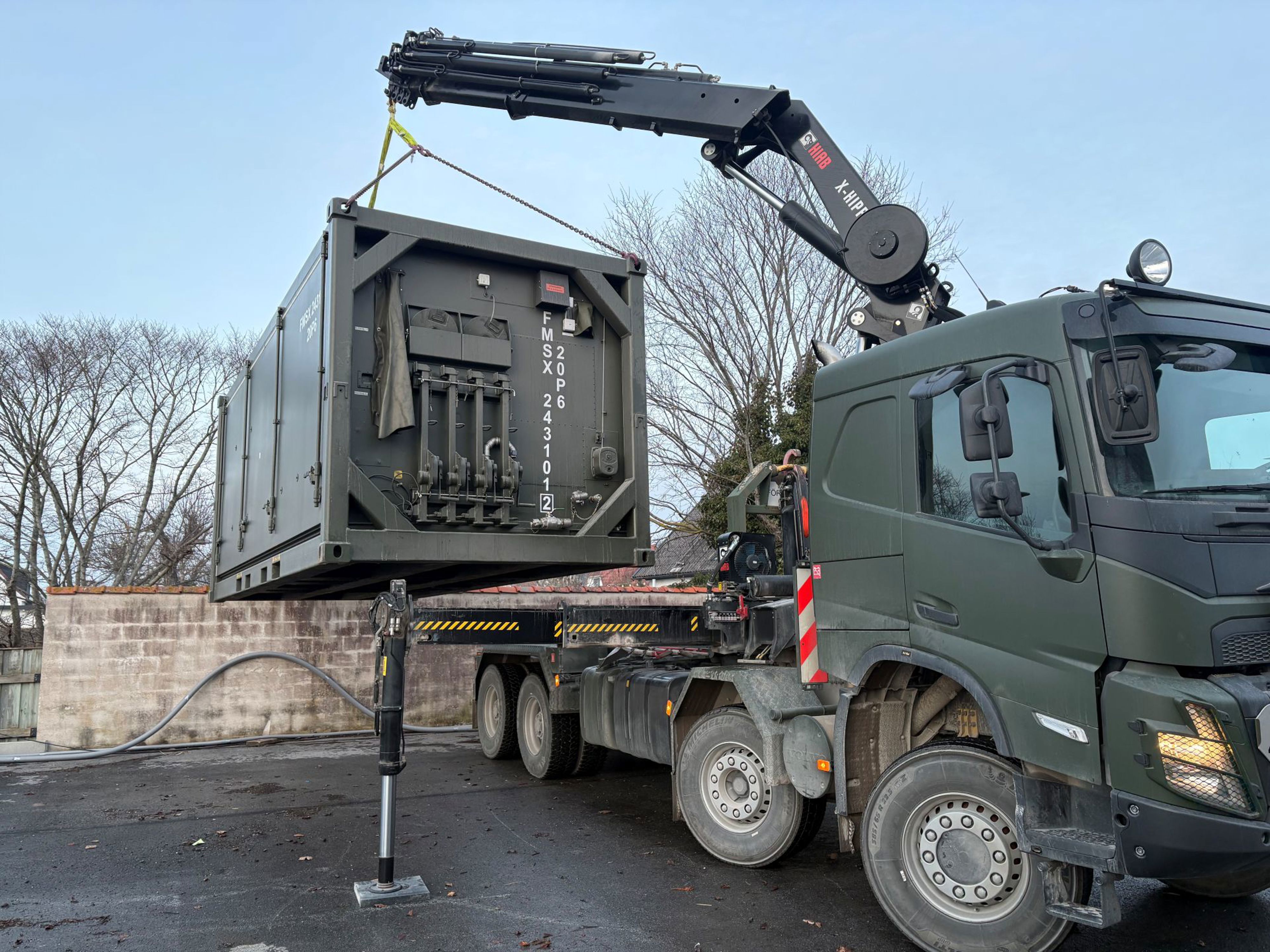 Container med steriliseringsutrustning