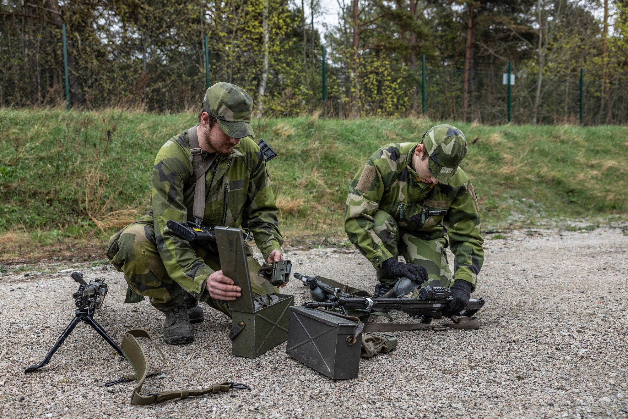 Hemvärnssoldater på Gotland gör sig redo för krigsförbandsövning.