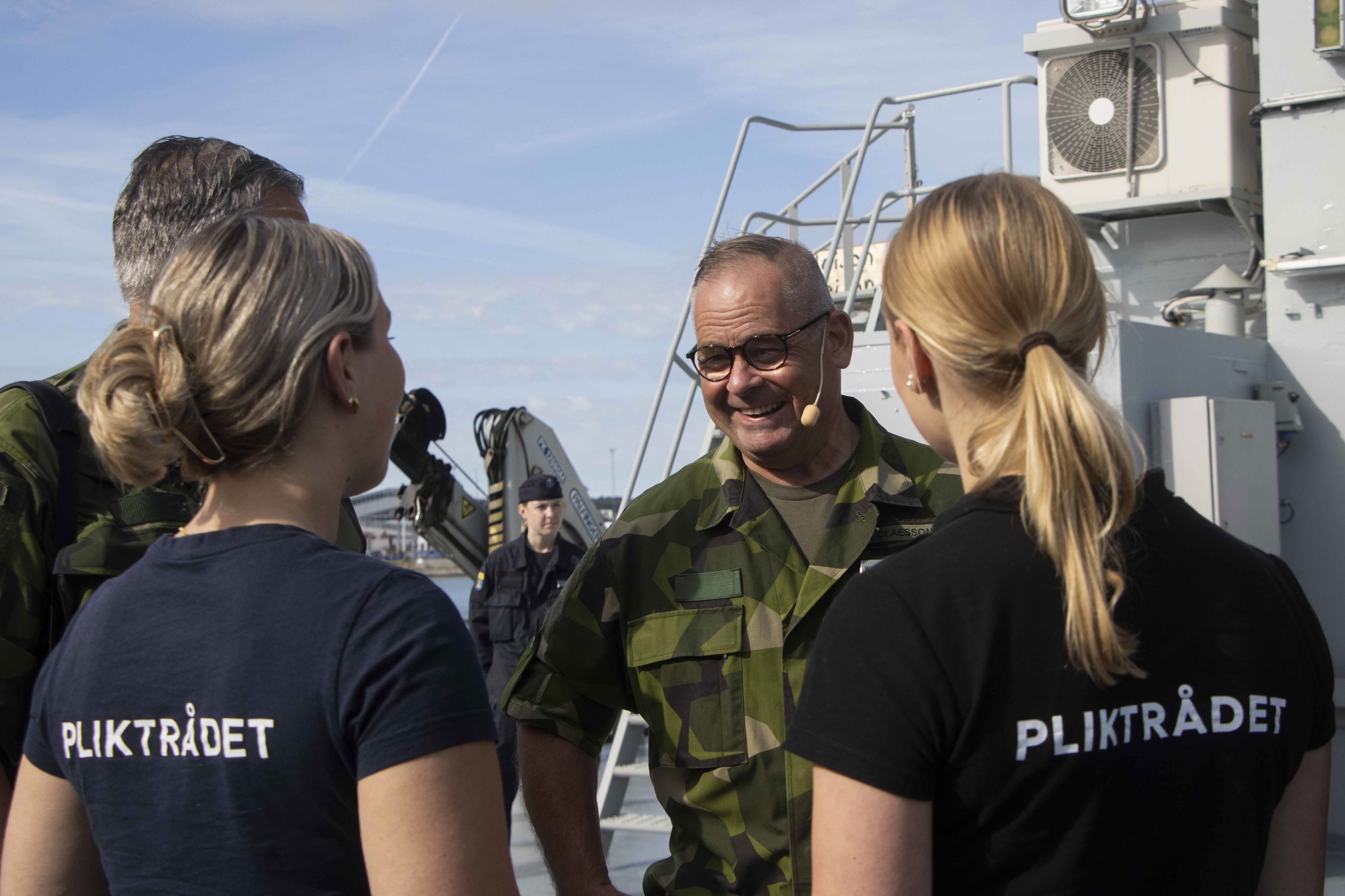 Överbefälhavare Michael Claesson i samtal med Pliktrådet under Almedalsveckan