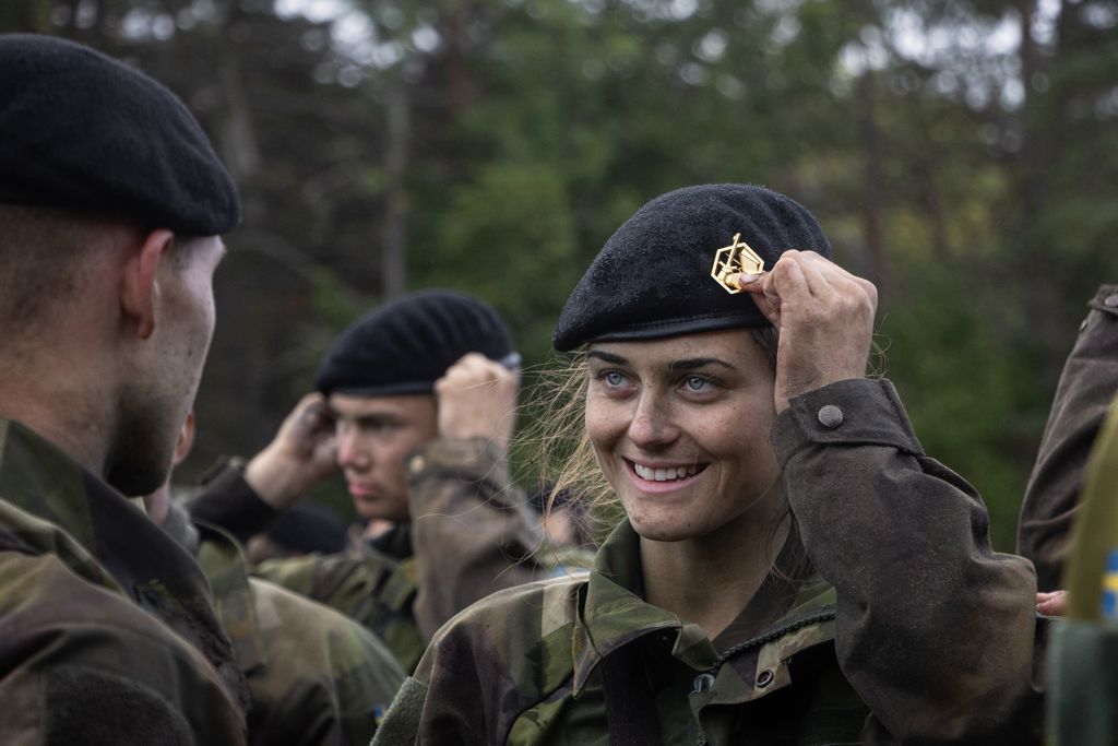 Baskerceremoni för värnpliktiga på Gotlands regemente.