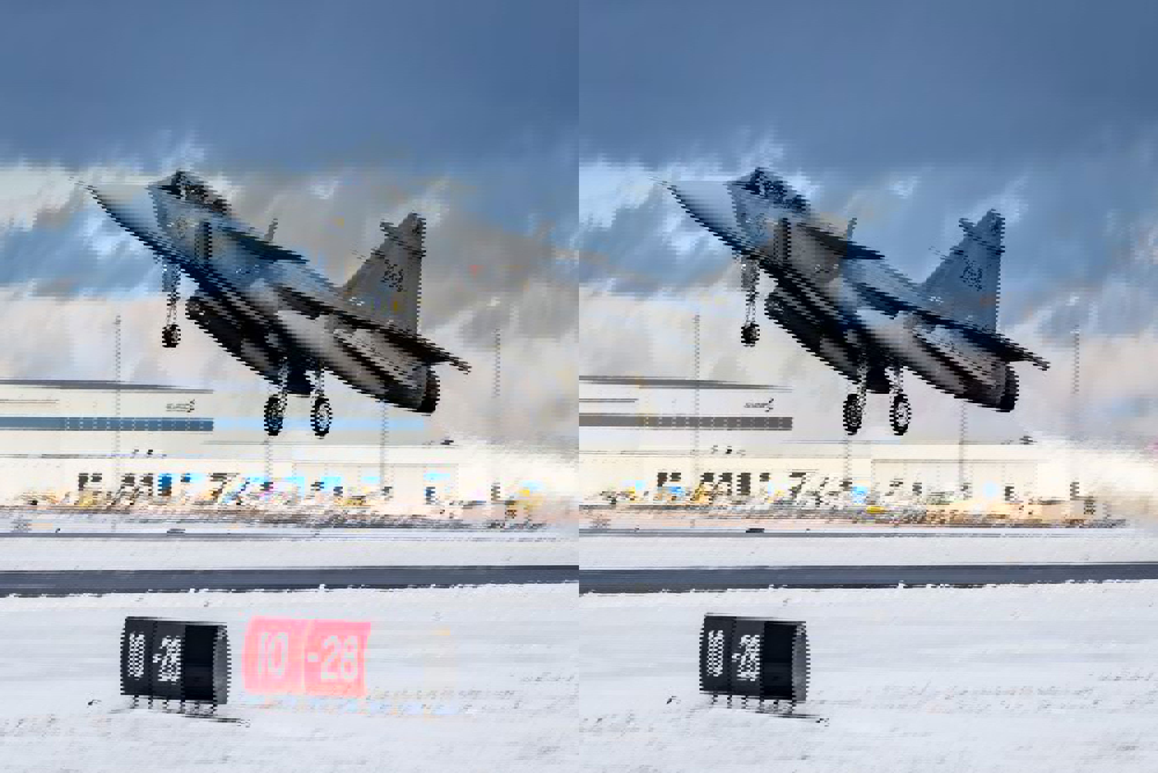 Stridsflygplan lyfter