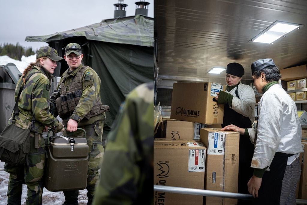 Värnpliktiga från trosspluton arbetar.