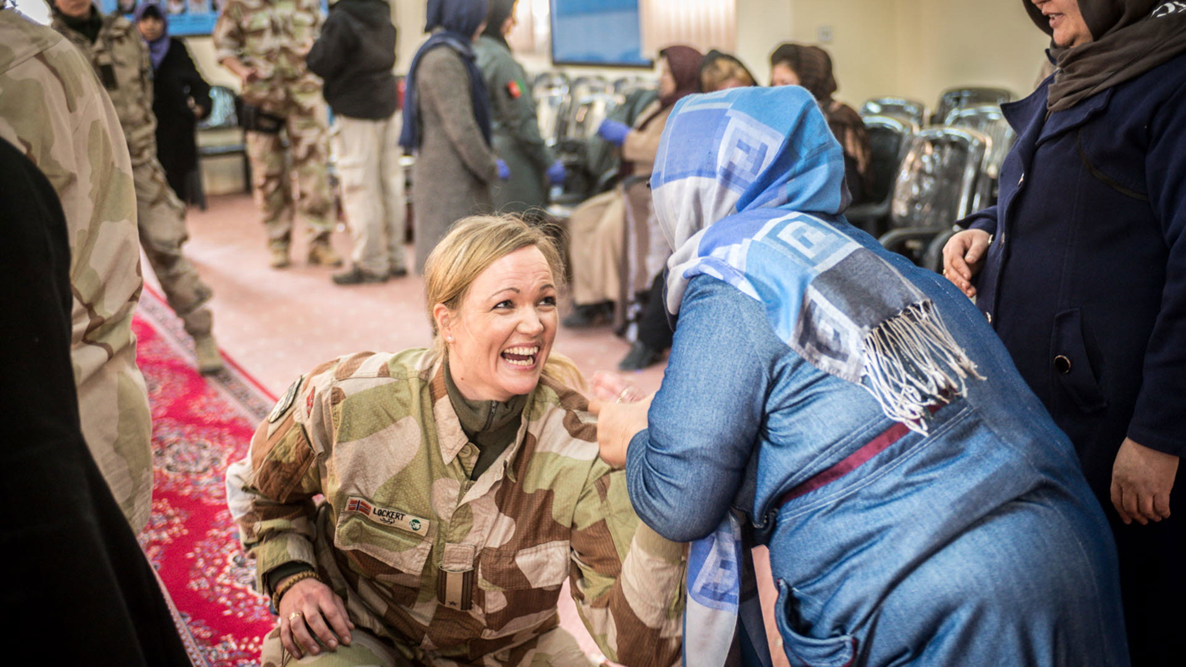 Svenska och norska instruktörer i centrala Mazar-e-Sharif.