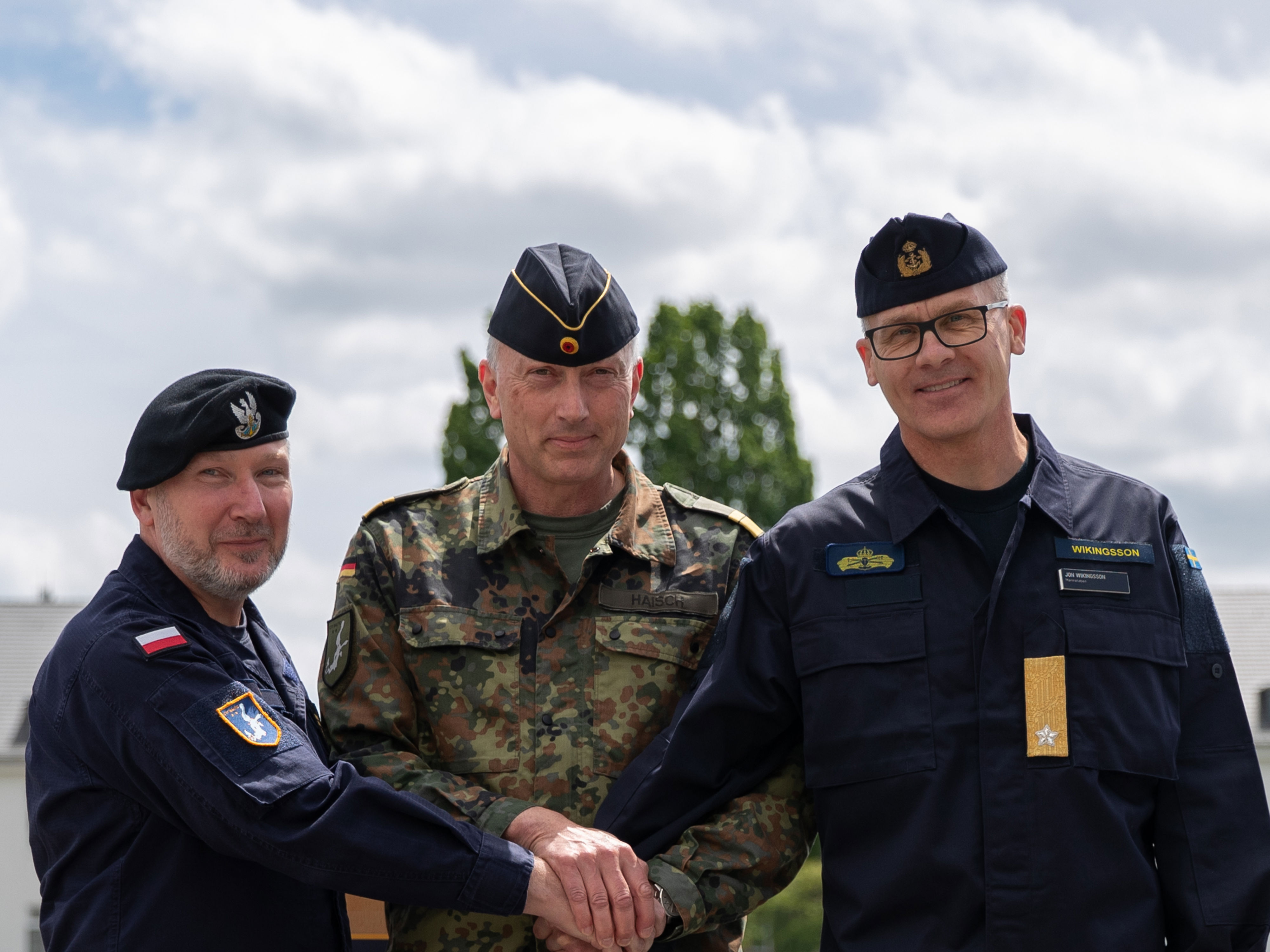 Från vänster, avgående Viceamiral Piotr Niec, Chefen för CTF Baltic Viceamiral Stephan Hasch och pågående Flottiljamiral Jon Wikingsson