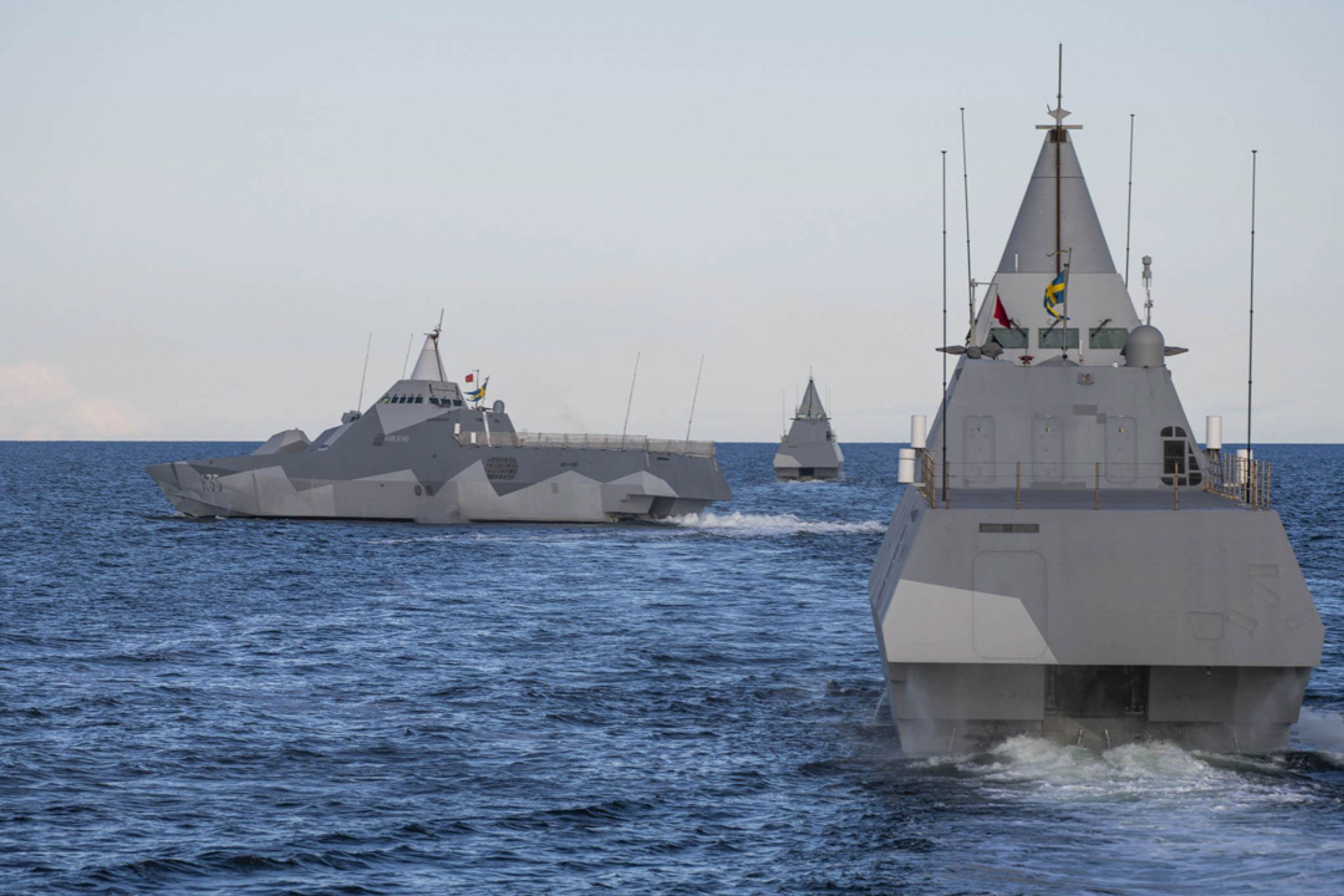 fartyg ute på havet