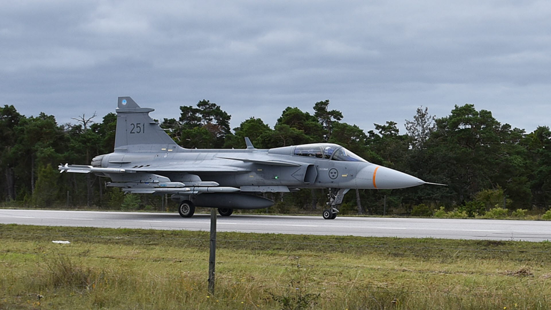 Amerikanskt flyg mot radarstation Amerikanskt flyg mot radarstation