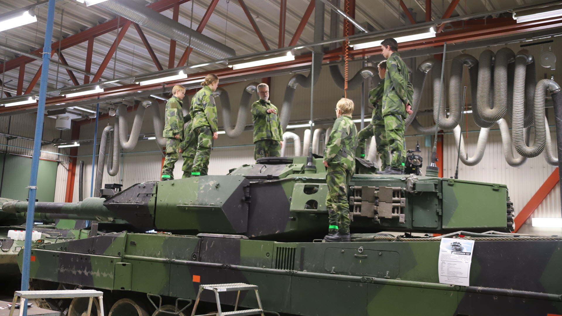 En inblick i arméns verksamhet Försvarsmakten En inblick i arméns verksamhet Försvarsmakten