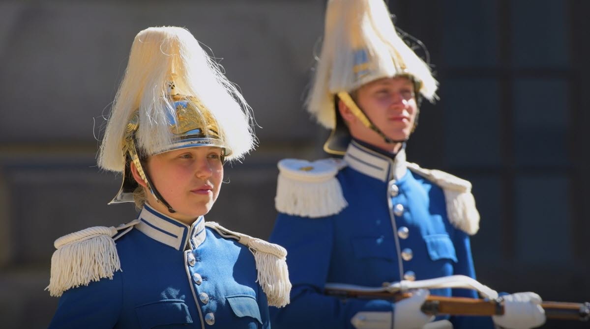 Forsvarsmakten Firar Kungen Pa Sakert Satt Forsvarsmakten