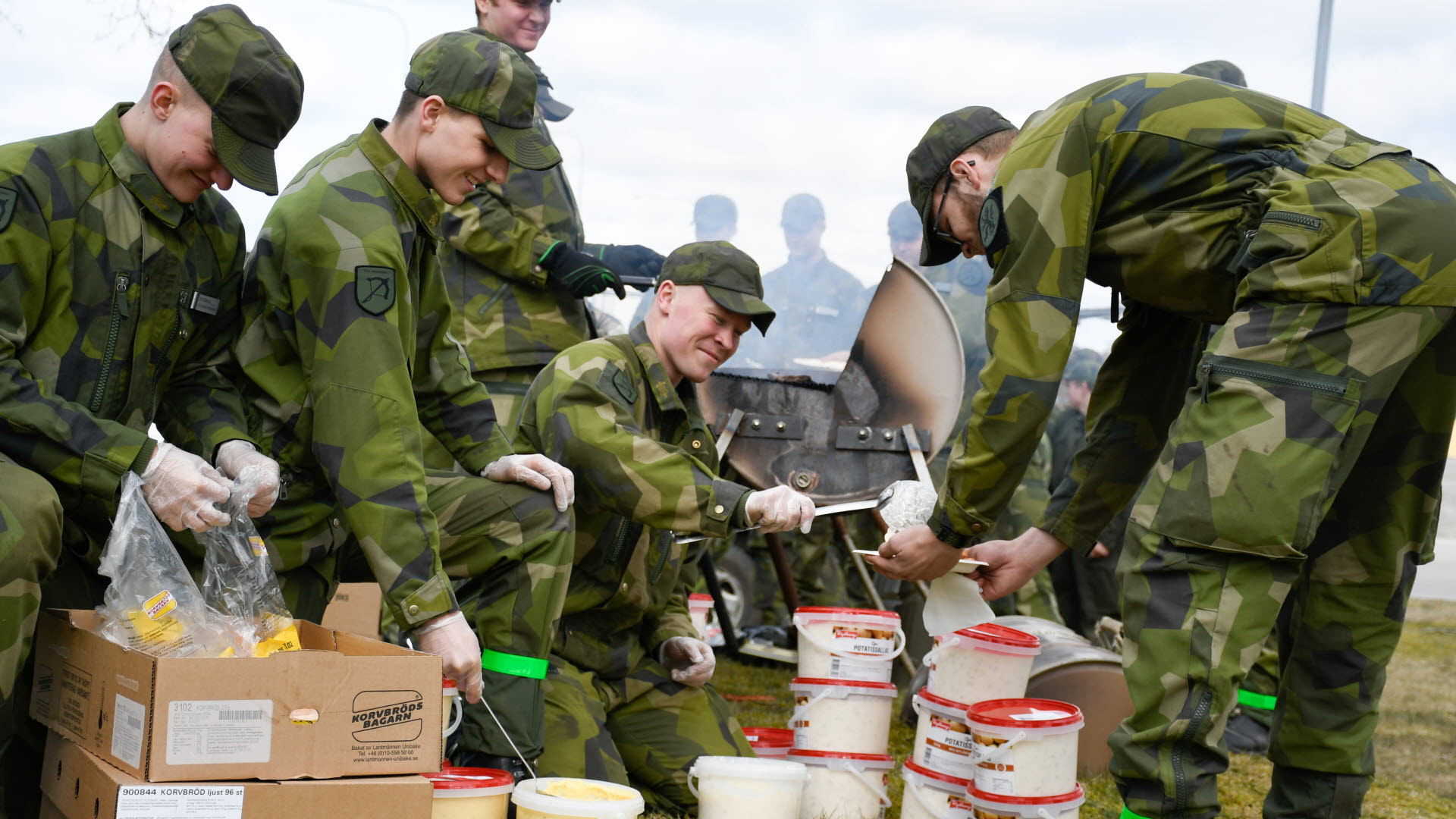 Vi arbetar för att rekryterna ska klara uppsatta mål, bli En inblick i arméns verksamhet Försvarsmakten