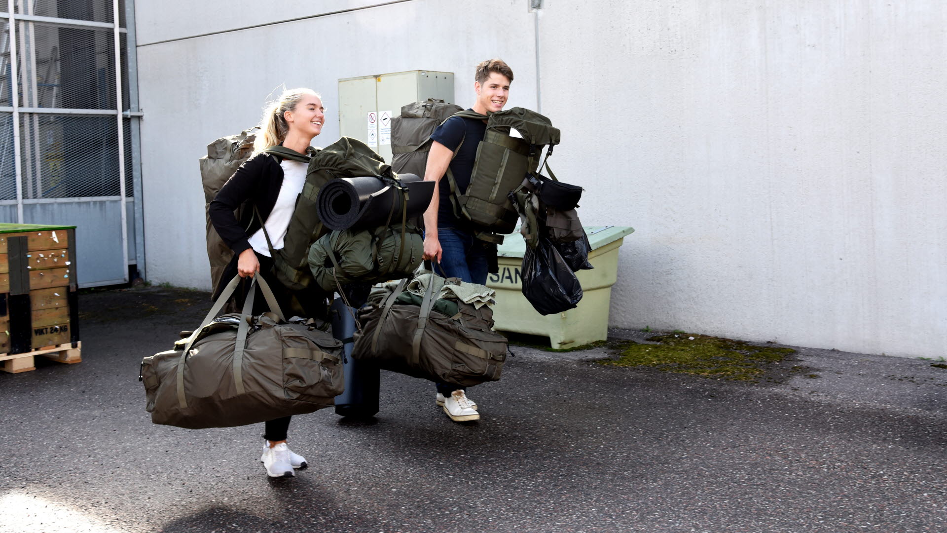 Spänd förväntan under rekryternas första dag Försvarsmakten Spänd förväntan under rekryternas första dag Försvarsmakten